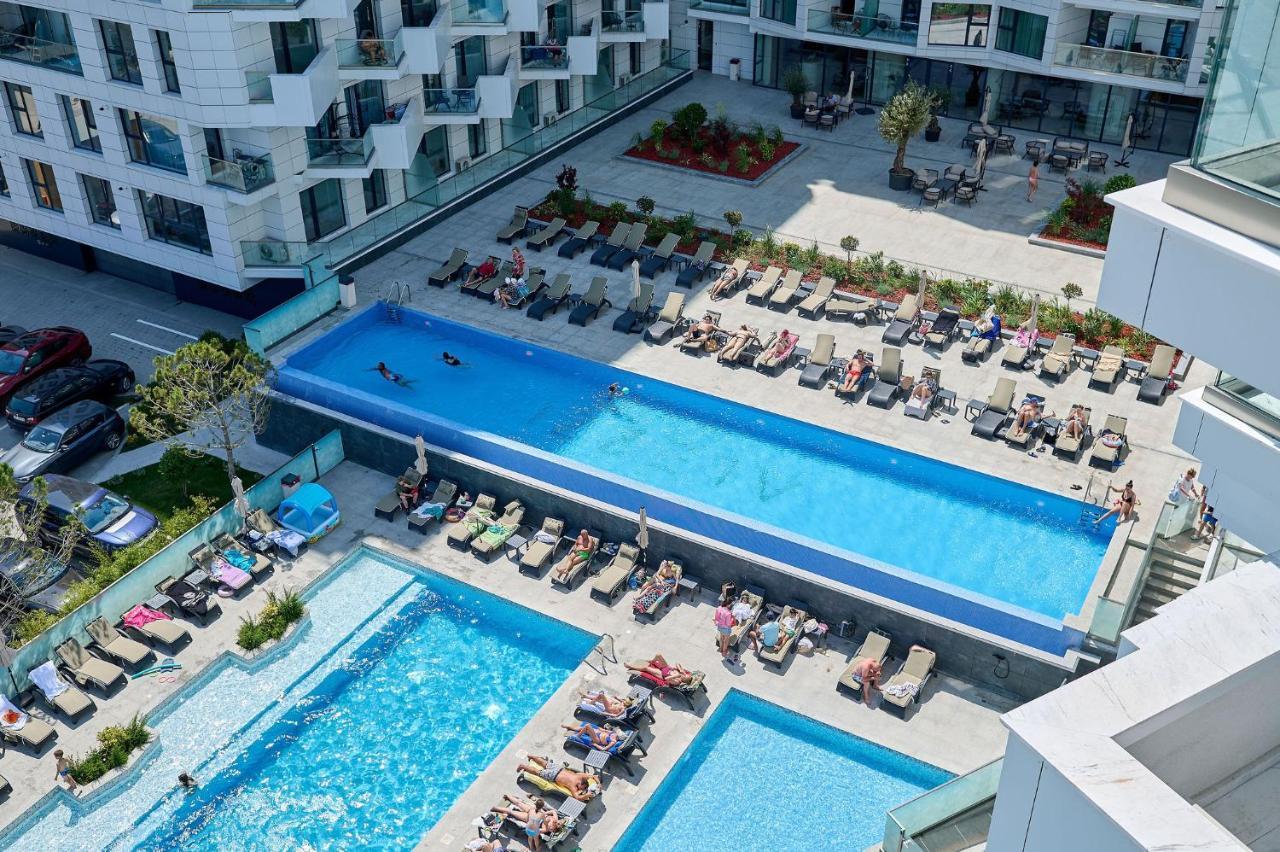 Wave N' Sea Apartment In Infinity Beach Resort - Parking Mamaia Bagian luar foto