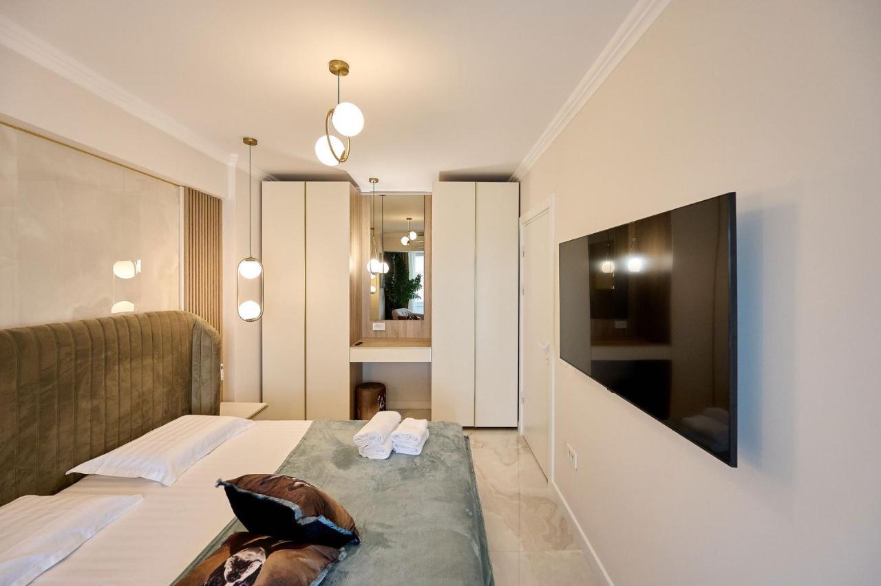 Wave N' Sea Apartment In Infinity Beach Resort - Parking Mamaia Bagian luar foto