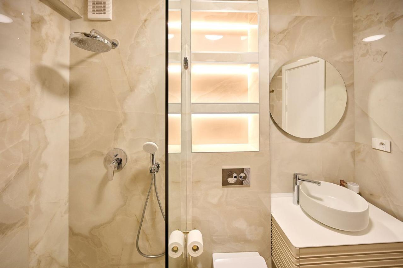 Wave N' Sea Apartment In Infinity Beach Resort - Parking Mamaia Bagian luar foto