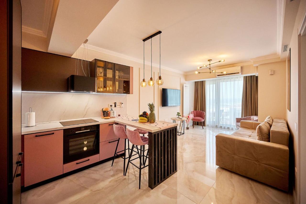 Wave N' Sea Apartment In Infinity Beach Resort - Parking Mamaia Bagian luar foto