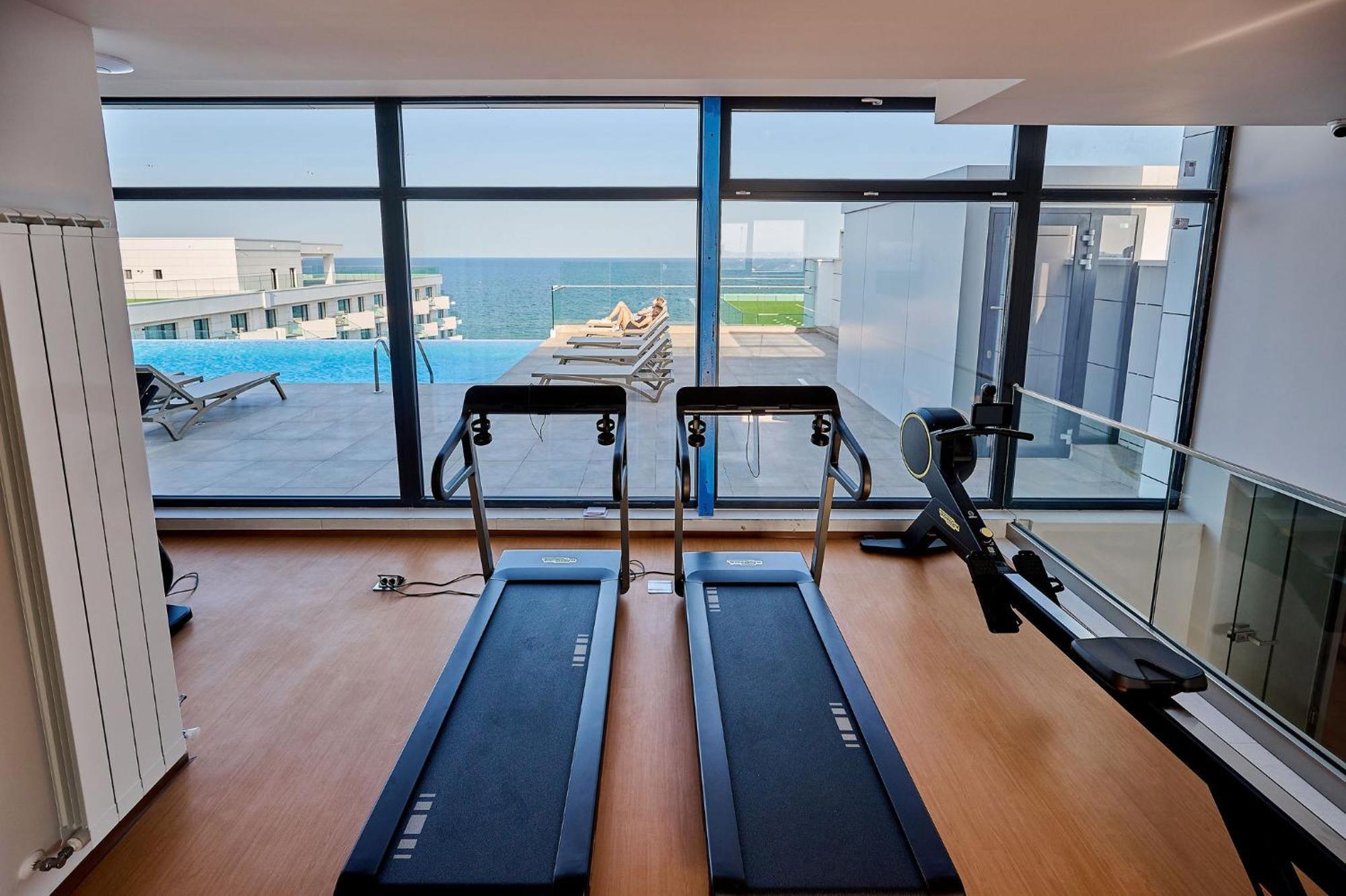 Wave N' Sea Apartment In Infinity Beach Resort - Parking Mamaia Bagian luar foto